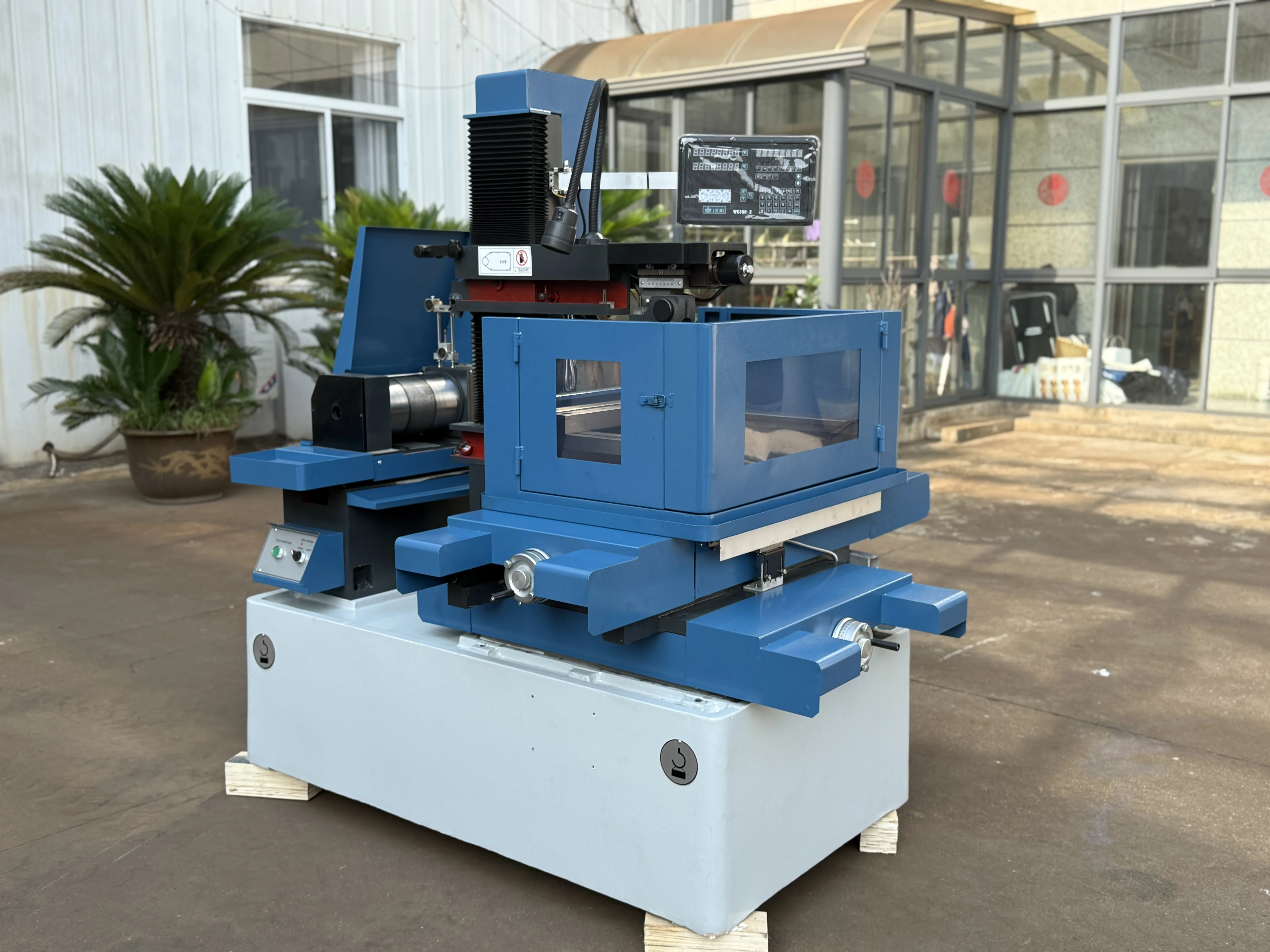 DK7750 Wire EDM Machine With CNC Cutting Edm Wire Cutting Machine for Metal Cut