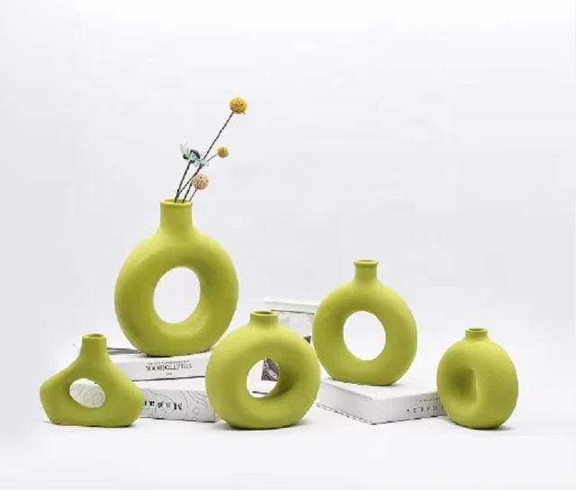 Eco-Friendly Custom Creative Donut Ceramic Vase Modern Nordic Porcelain Flower Container for Home Decor Tabletop Vase
