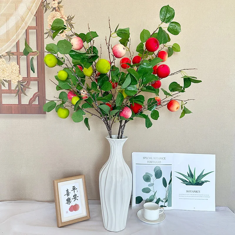 Баарымен жакшылык туурасын көрсөтүп, сапарга арналган ырааттуу hydrangea гулларымен коюңуз