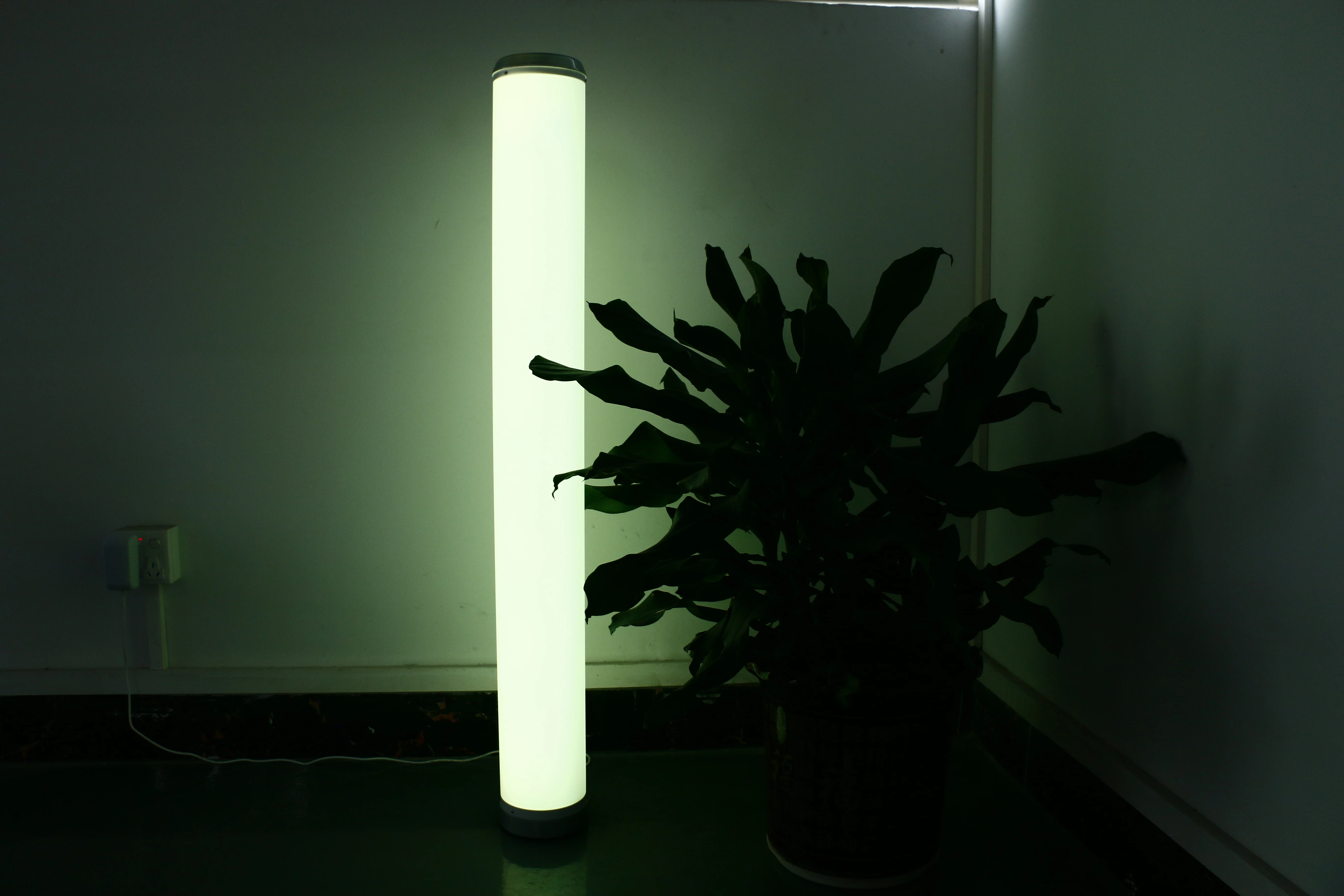 Home Decorative Modern Standing RGB LED Floor Lamp with Remote Controller for Living Room and Bedroom