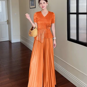 A Solid-color V-neck Elegant Two-piece  Plus-size Top and Pants Miyake Pleated Suit