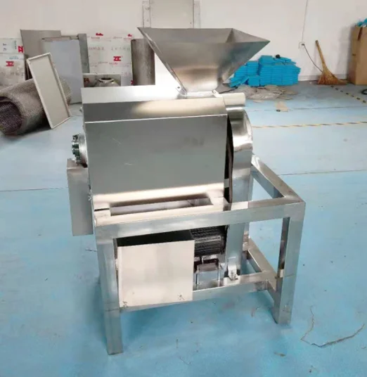 Small Scale Strawberry Mango Pulp Juice Making Extractor Machine