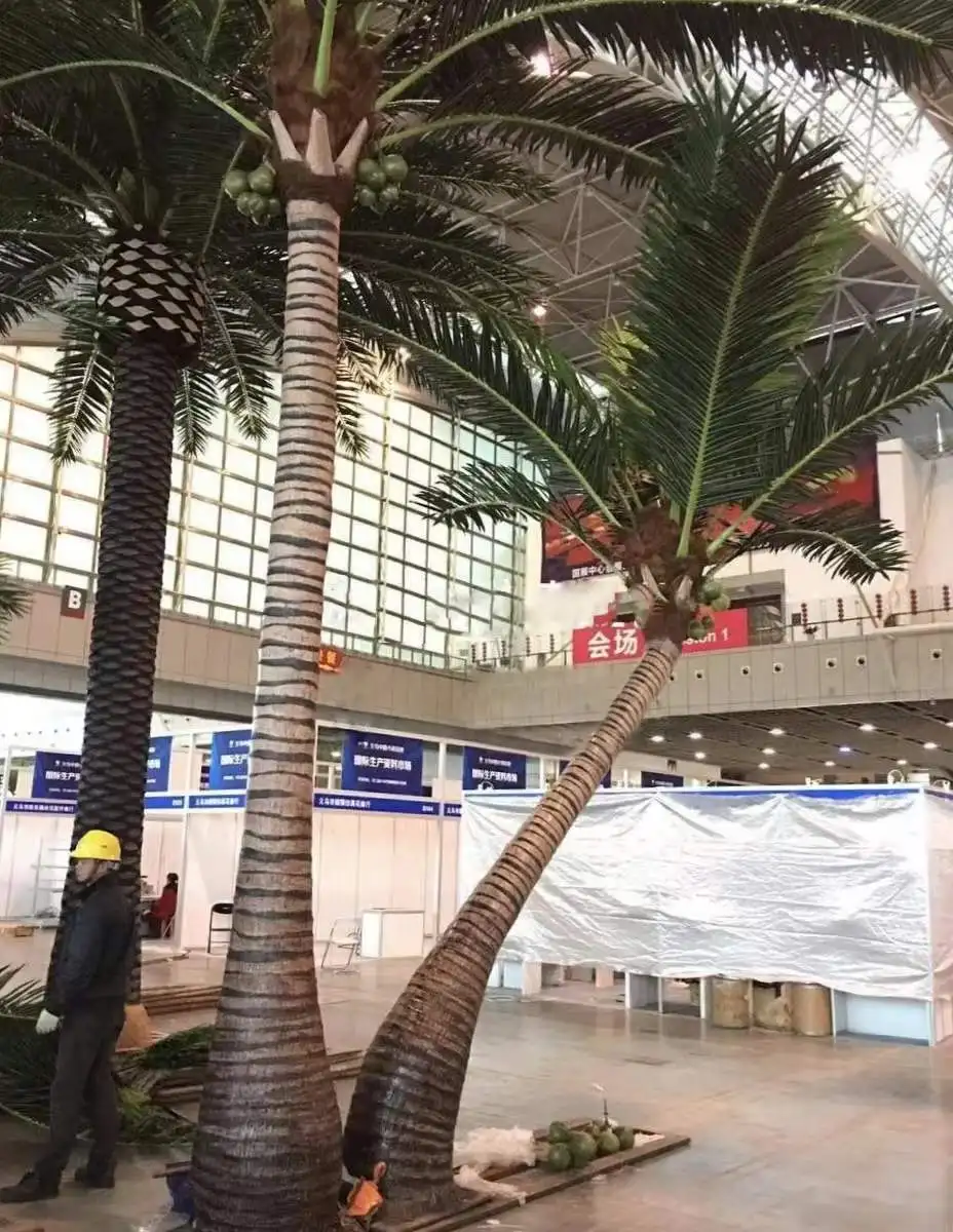 Customize Different Height Fake Outdoor Palm Trees Artificial Large