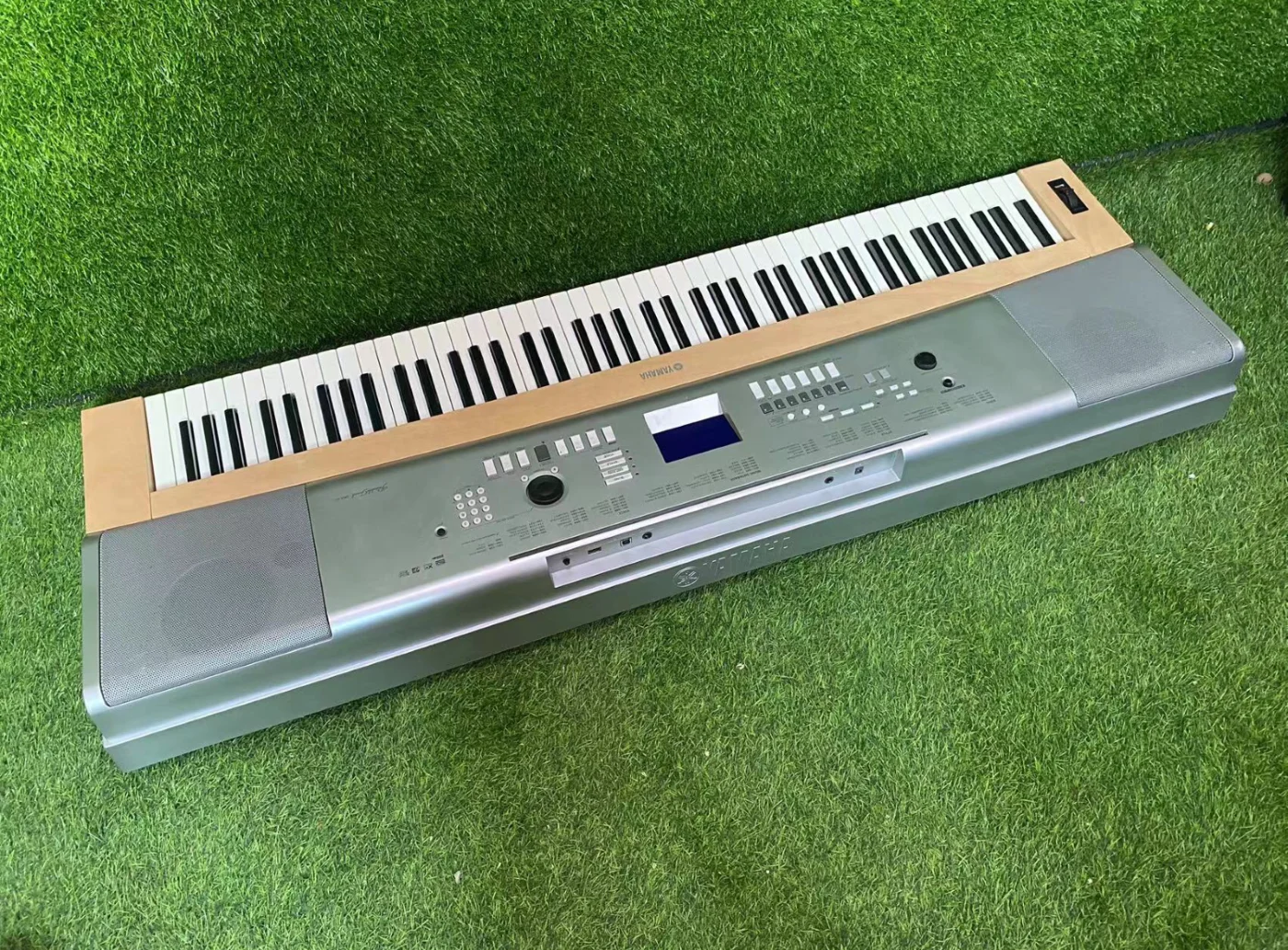 Yamaha DGX620 Refurbished 88-Key Weighted Keyboard - Quality