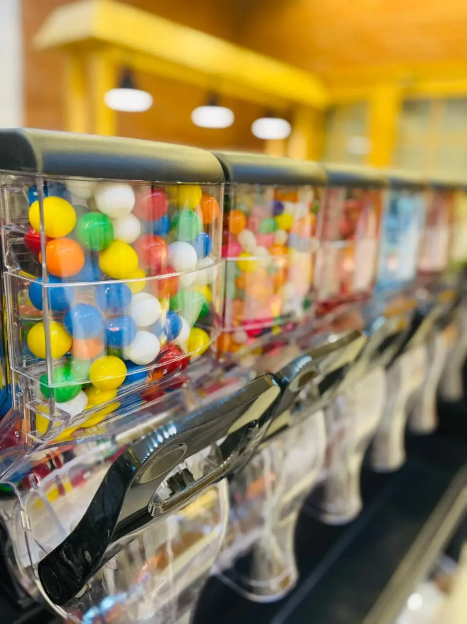 Foods Wholesale Store Wall Mount Nuts Grain Bulk Food Dry Fruit Gravity Plastic Candy Dispenser