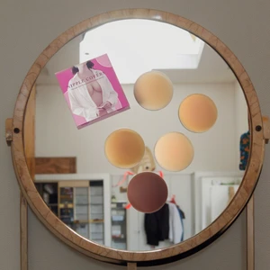 Women Reusable Medical Grade Matte Liquid Silicone Grippy Nipple Pads Comfortable Glue-free Nipple Cover