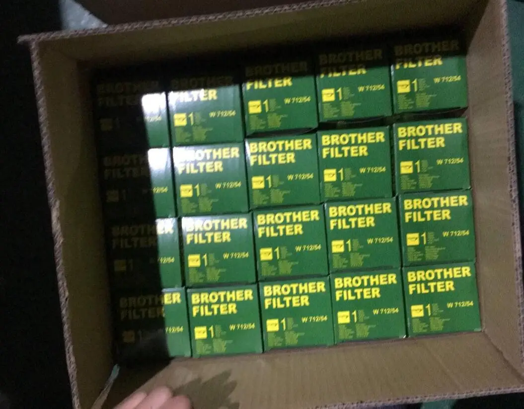 Bro Factory Auto Parts Car Oil Filter B6yo14302 High Quality Plate