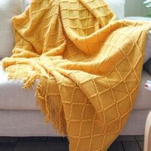 Factory Sale Super Soft Run Acrylic Textured Solid Decorative Throw Lightweight Knitted Blanket For Bed And Sofa Hotel