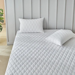 Custom Quilted Thick Waterproof Bed Protector Breathable Fitted Sheet with Color Bed Cover and Mattress Protector Sheet Set