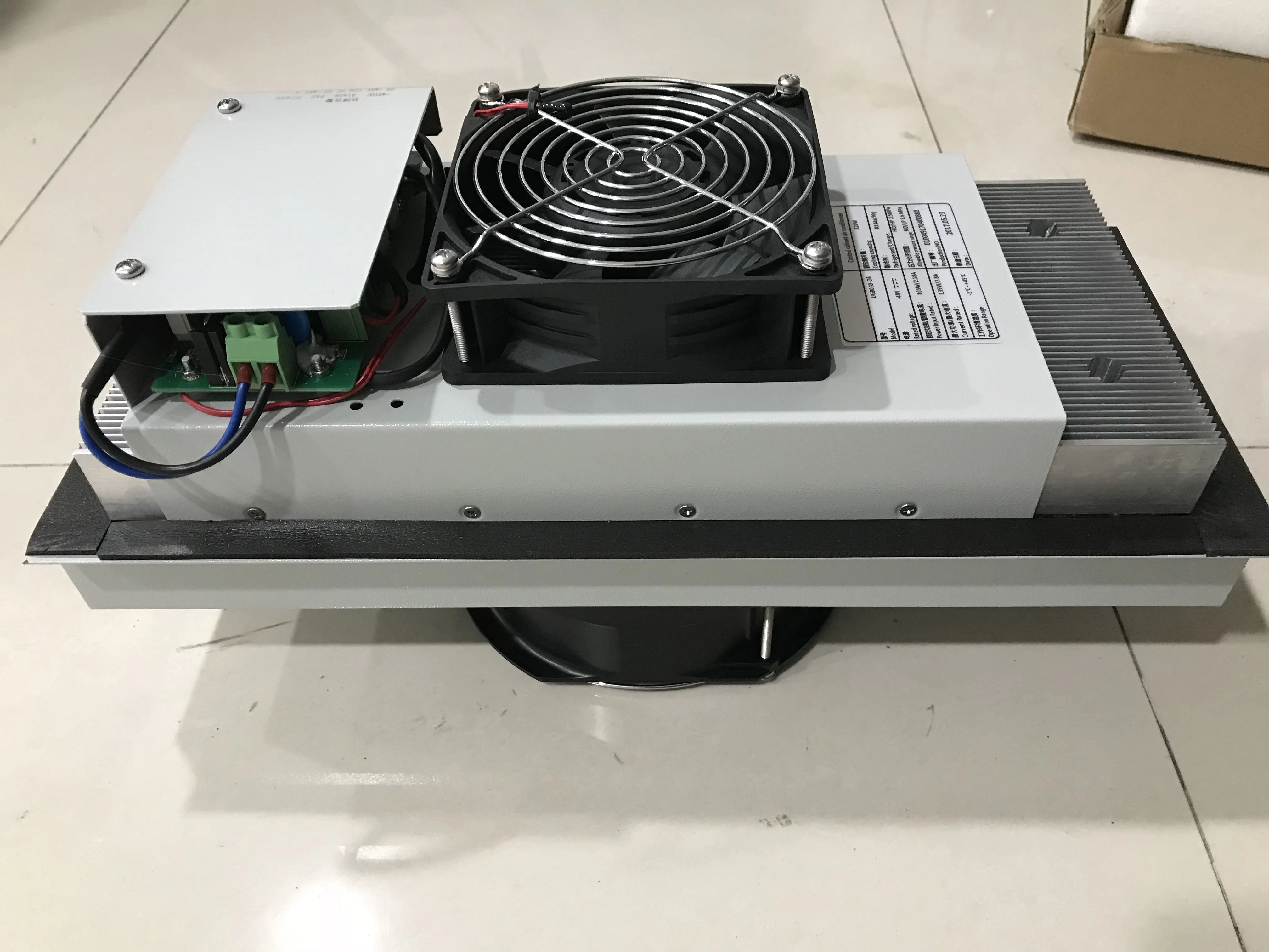 W-TEL Peltier Thermoelectric Air Cooler 100W 24V Automatic Cooling and  Heating Thermoelectric Cooler for Cabinet