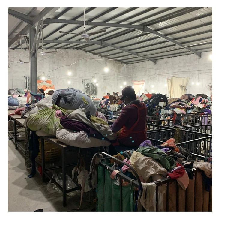 Mixed Used Apparel Stock Clothing Second Hand Branded Clothes in Bulk for  Wholesale Quality Roupa Da Calamidade