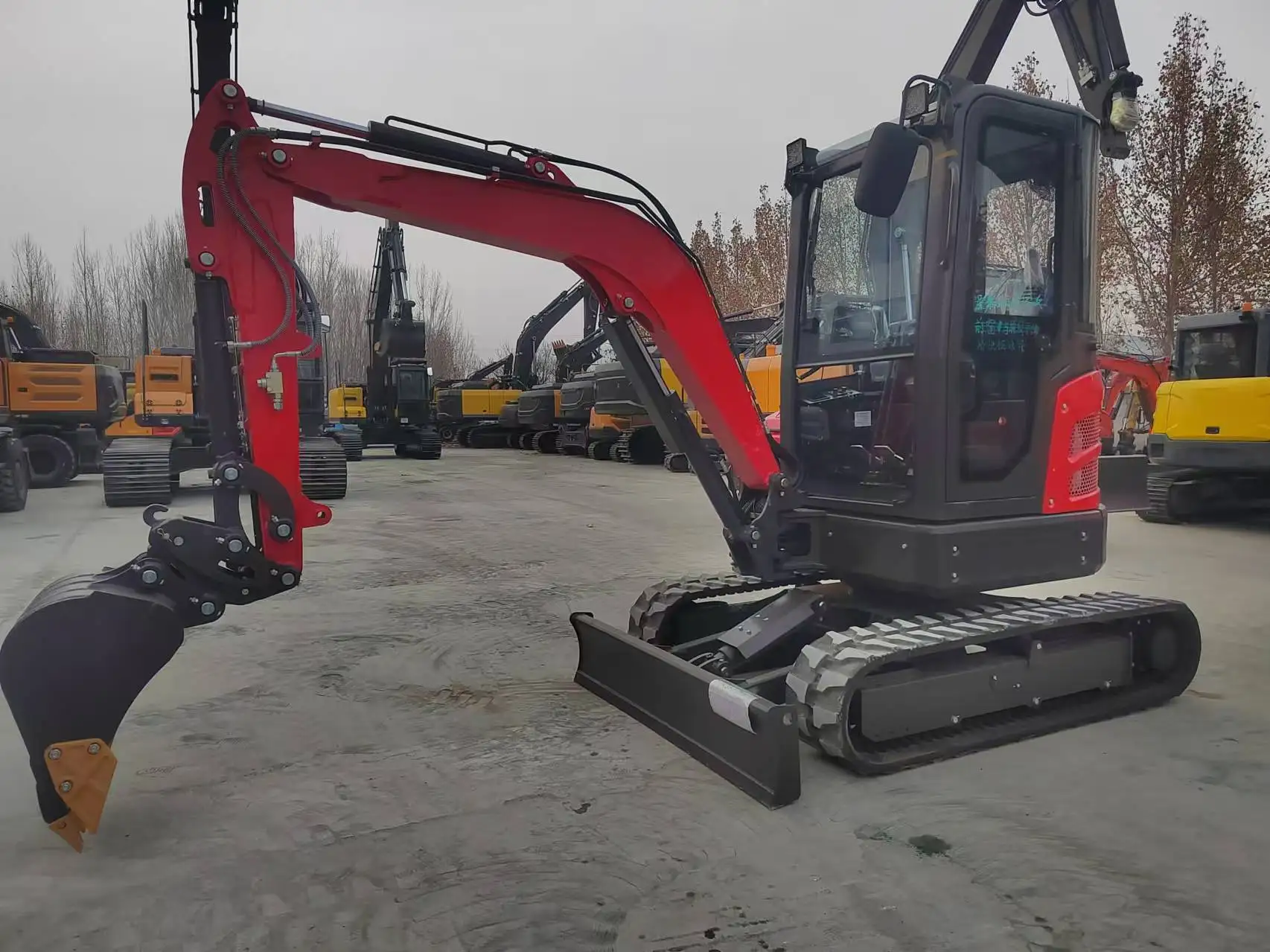 3 Ton 3.5Ton Mini Excavators Crawler Excavator With Attachments
