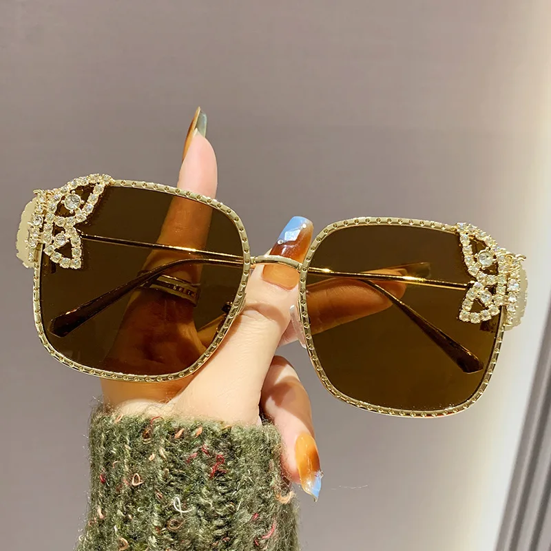 DL Glasses Vintage Oversized Rhinestone Butterfly Decoration  display picture 3