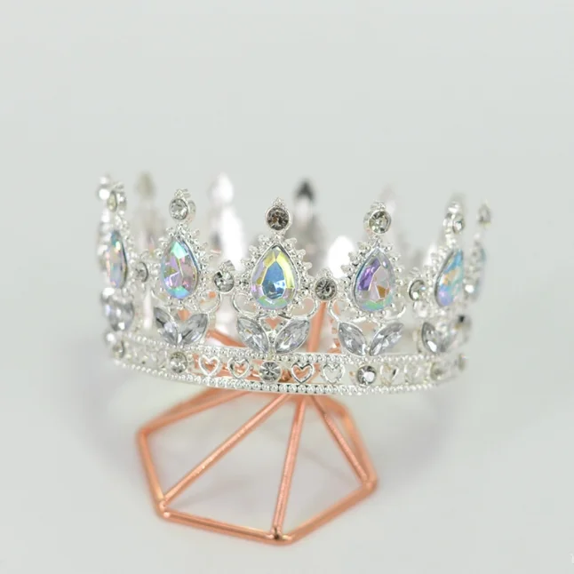 Оптовая продажа Лидер продаж прочная корона принцессы для букета торта прибытия в стиле барокко