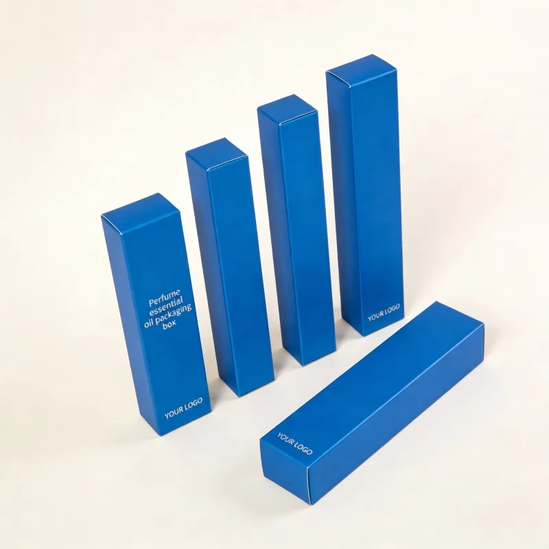Po meri natisnjen logotip na beli kraft papirni ali črni kartonski embalaži za kozmetiko, škatle za parfume (5 ml, 10 ml), embalažne škatle za bistra olja