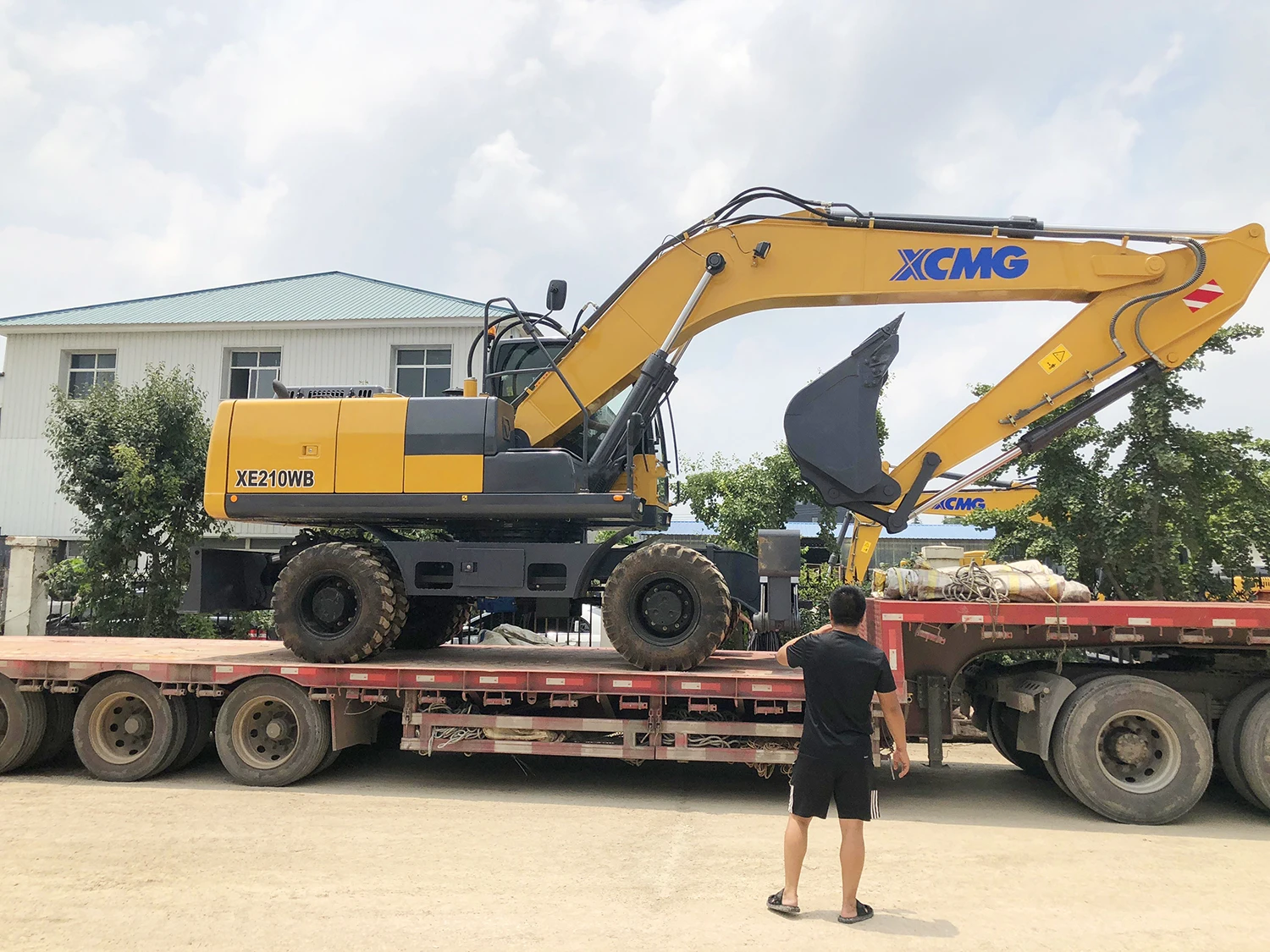 Xcmg xe210w. Колесный экскаватор xcmg 210wd. Xcmg xe210w. Экскаватор xcmg xe210wb технические характеристики. Xcmg 210 экскаватор колесный.