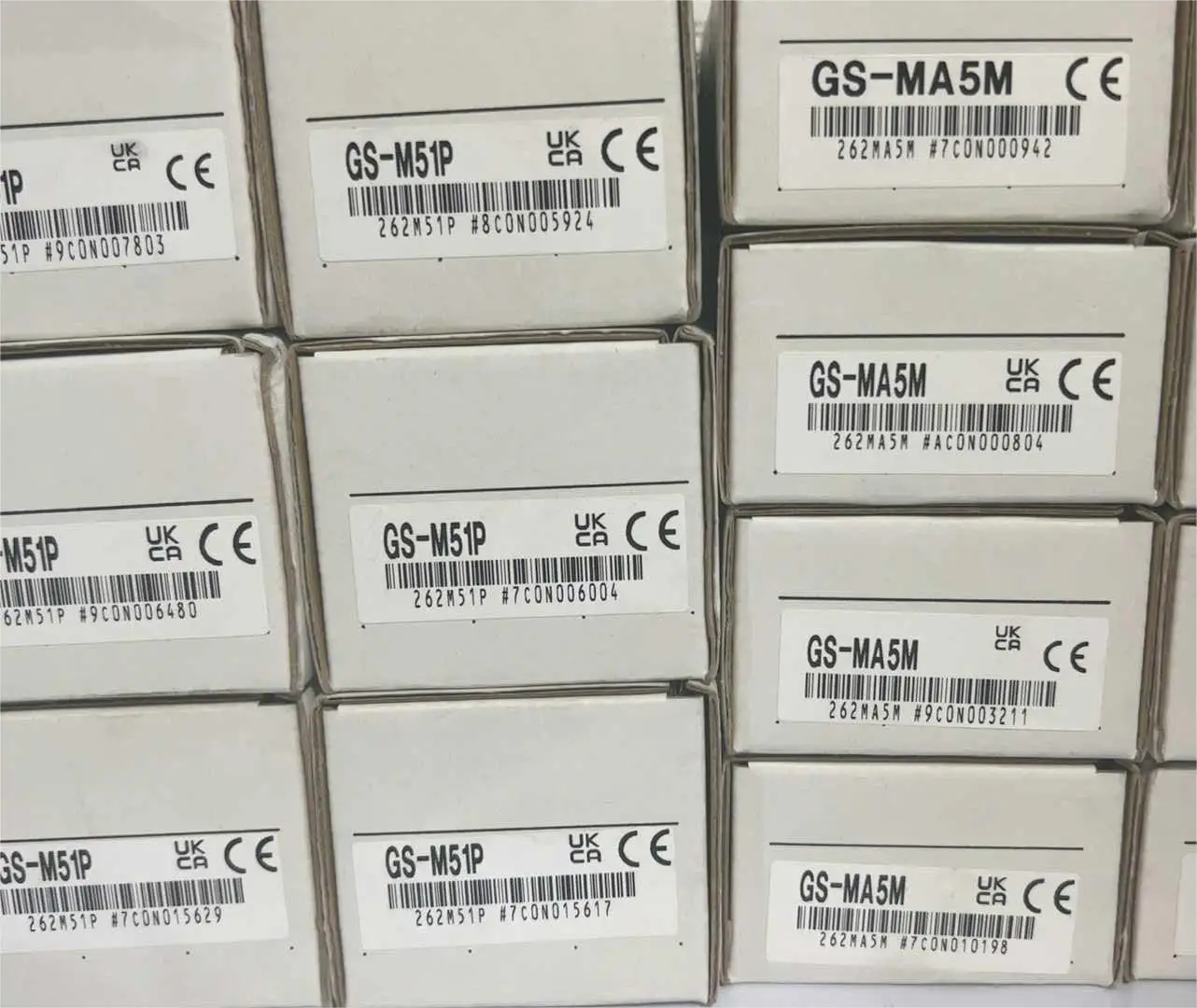 お買い得価格 KEYENCE GS-M51P セーフティインターロックスイッチ 保持