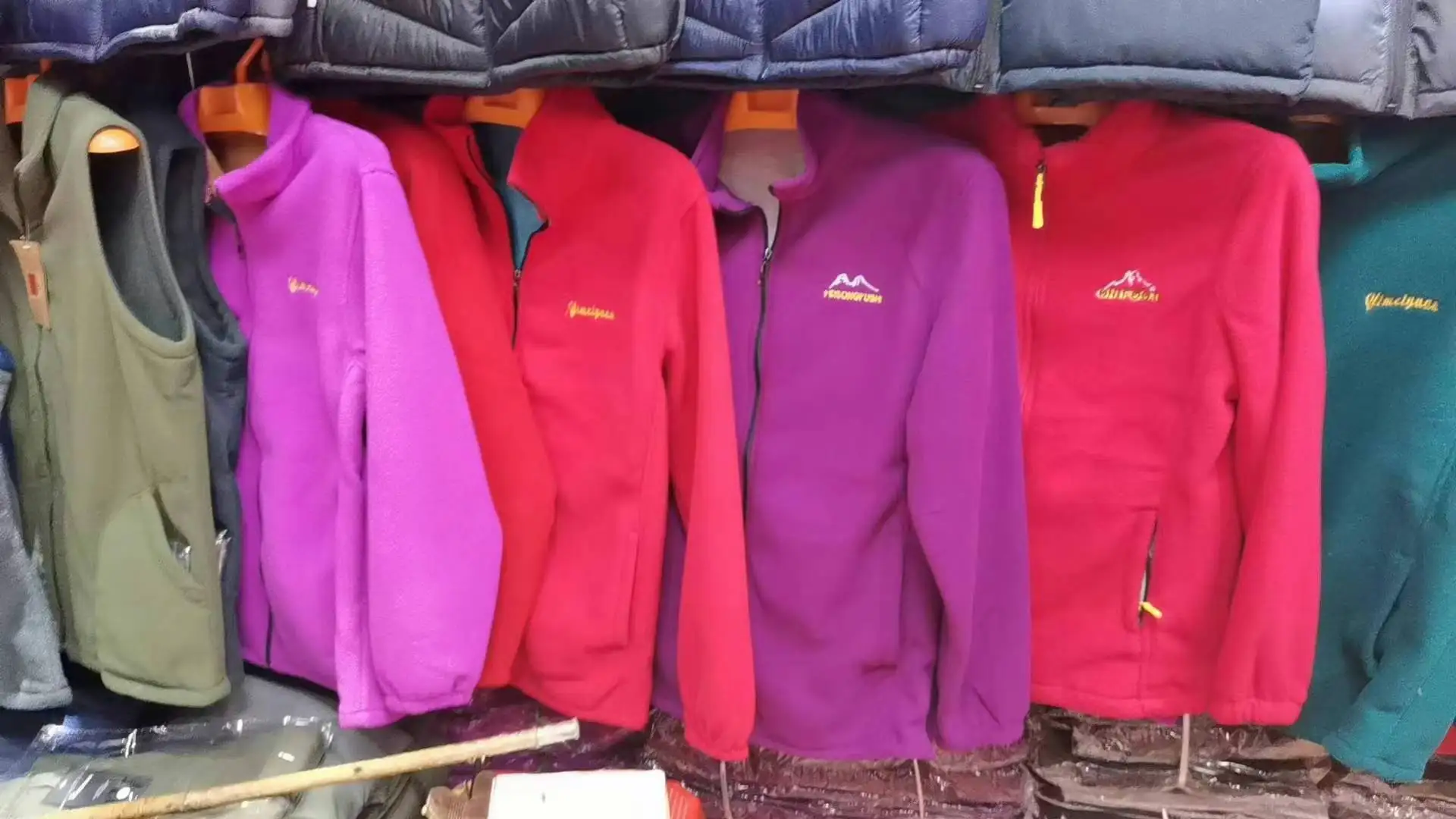 Хвост плюс флисовая утолщенная Тепловая куртка Ms. смешанная оптовая продажа