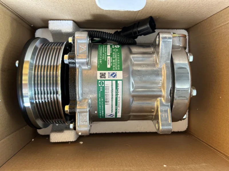 Компрессор A/C 200V77970-7028 для SINOTRUK SE7H15, Новый, 24V