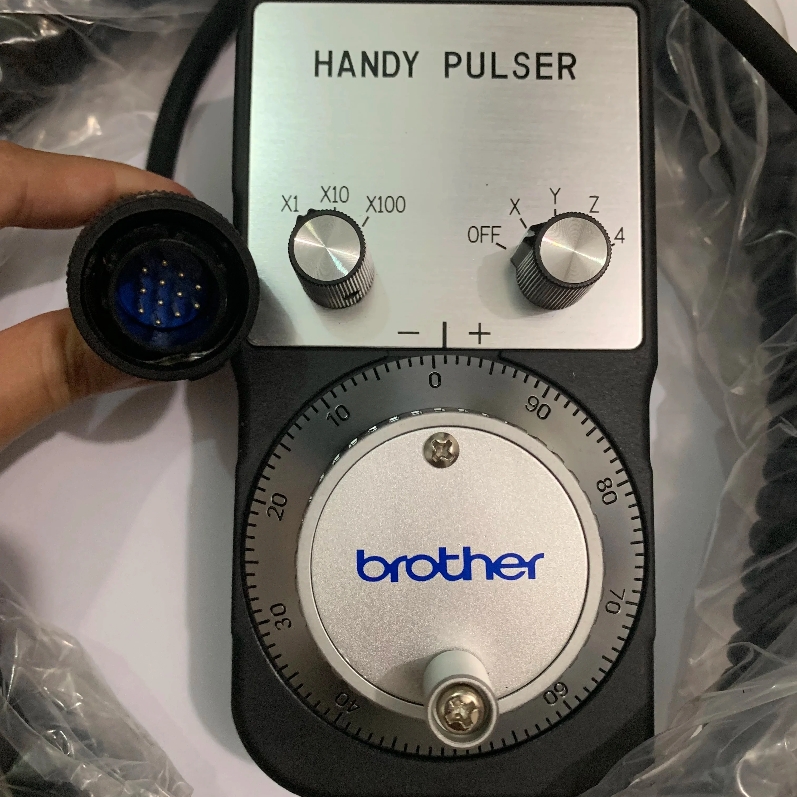 BOTHER CNC Machine Hand Wheel Mpg Original and Made in China Controller Manual Pulse Generator  with Plug