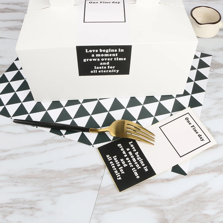 Wholesale high quality white custom luxury paper gift packaging small cardboard paper wedding cake box