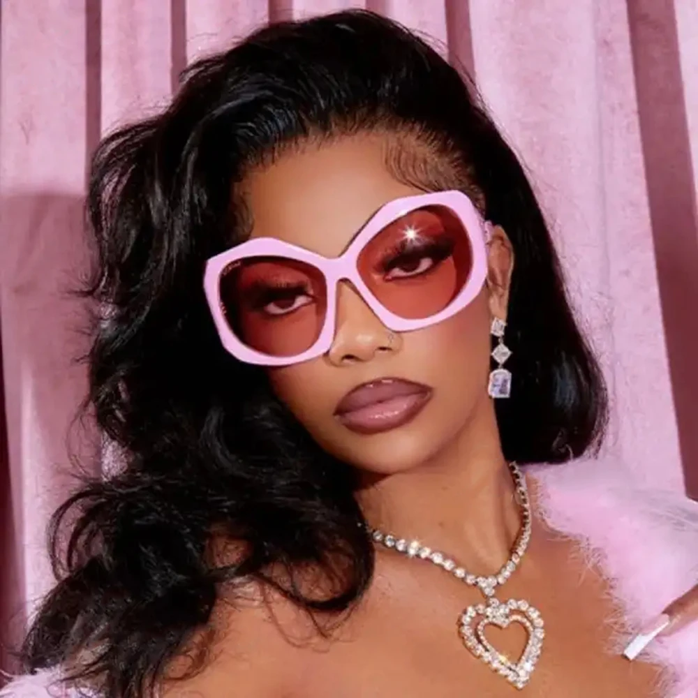 2024 Fashionable Oversized Pink Cat Eye Sunglasses for Women display picture 1