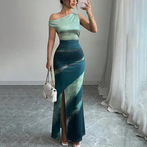 Trade Women's 2026 Summer New European and American Contrast Color Slim Fit Dress Slant Shoulder Dress