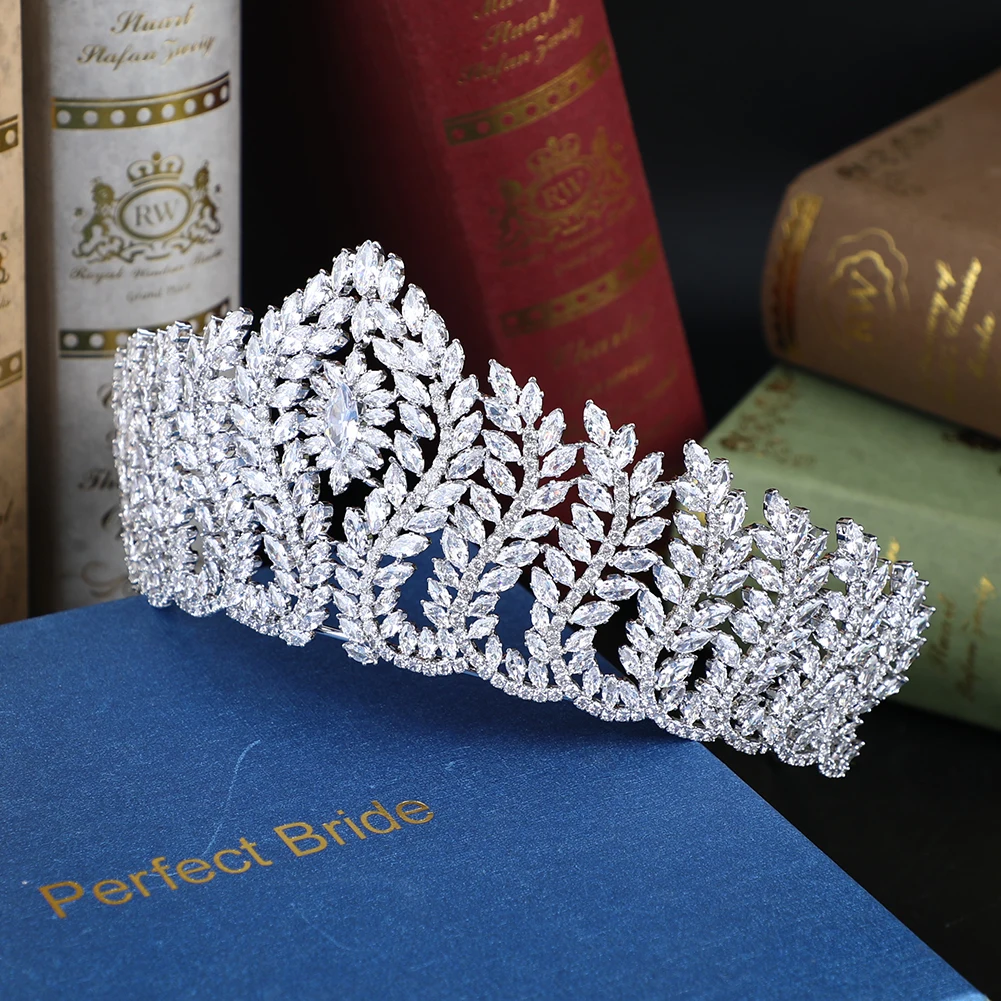 How to Display Tiaras: Elegant Pageant Crown Display display picture 1