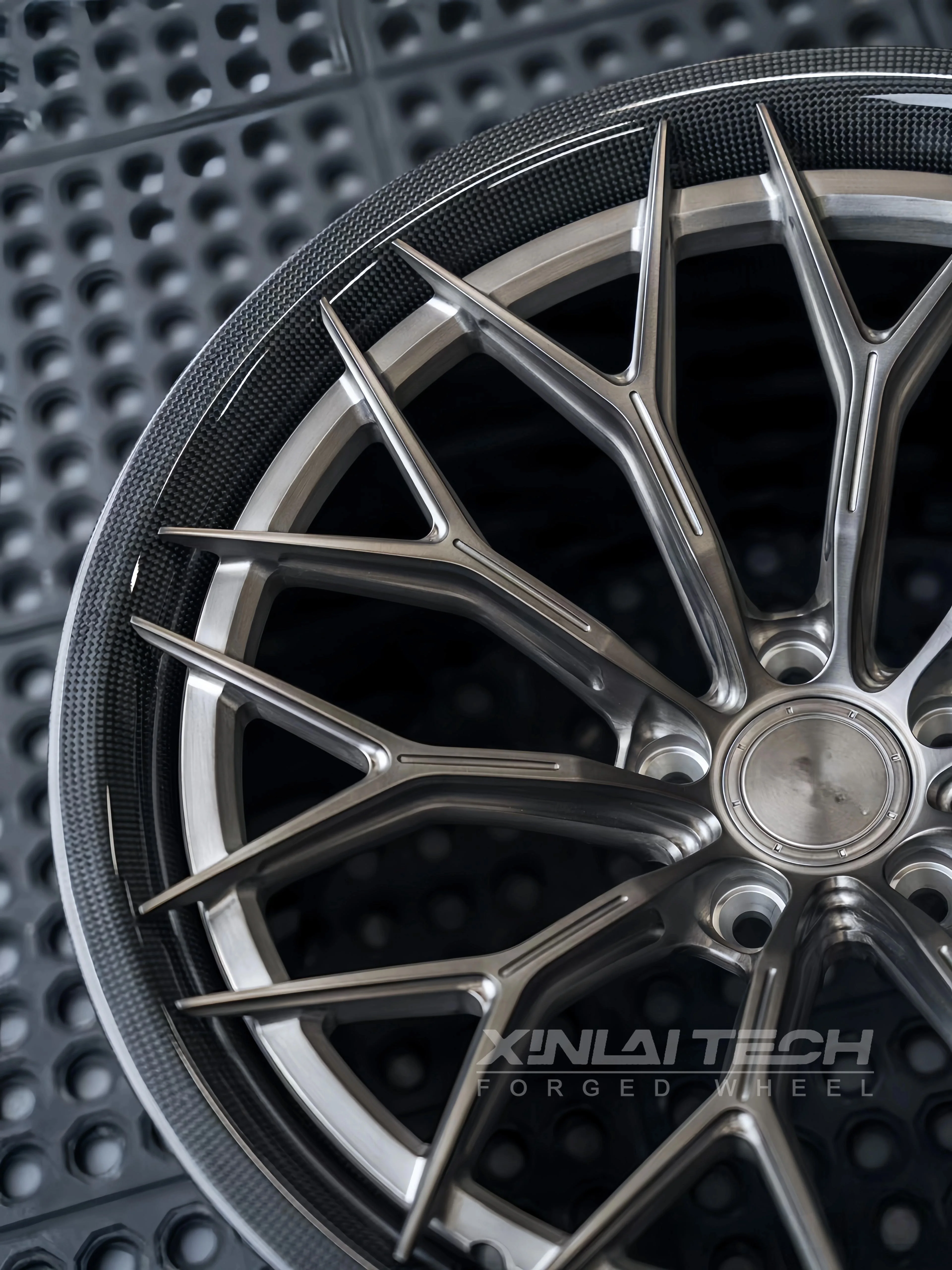 XINLAI 2-Piece Carbon Fiber Wheel 5x120 5x112 5x114.3 Custom Forged Wheels 18 19 20 21 22 23 24 Inch Rim for Lamborghini Ferrari - Image 6