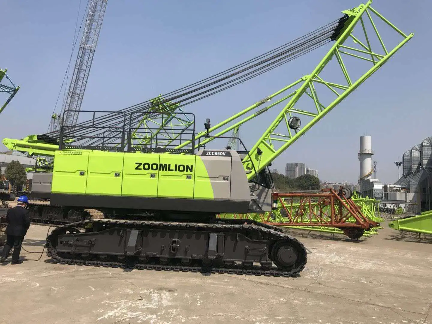 Zoomlion 85 Ton Crawler Crane ZCC850H with 49m Main Boom and Fixed
