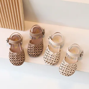 Summer New Children's Hollow Out Design Princess Shoes Anti Kick Soft Sole Leather Girl Princess Sandals