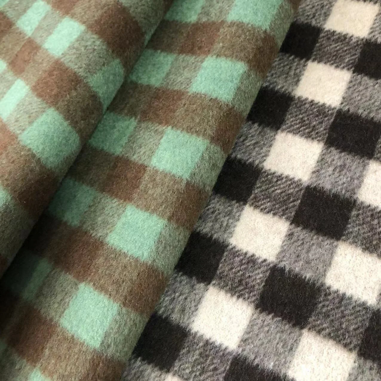 50 Wool 50 Polyester 900g/m Double Sided Wool  Short Shun Wool Manufacturer Shipment square Style Fabric