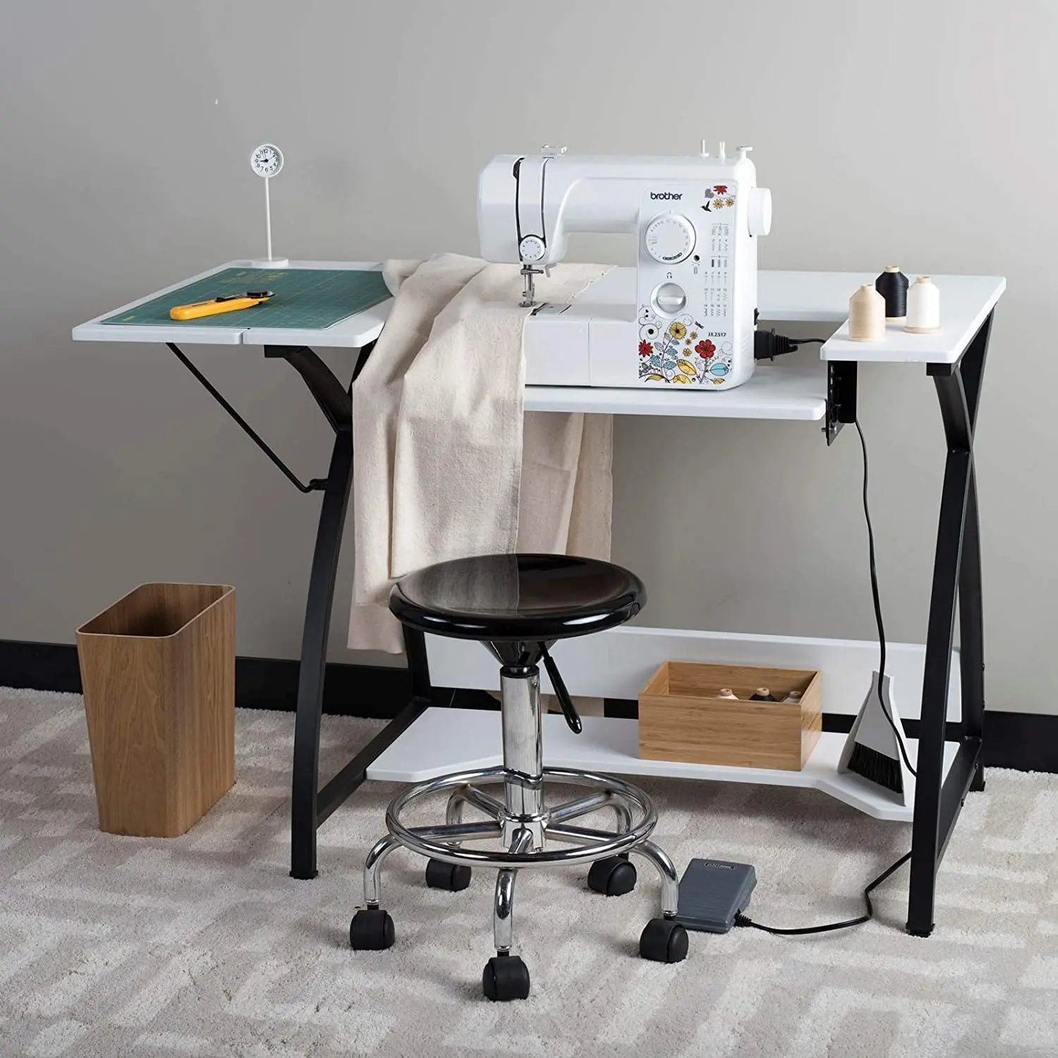 Sewing Machine Table Craft Desk Study Table and Stand Foldable Computer Sewing Cloth Machine Table Stand Household Sewing Desk