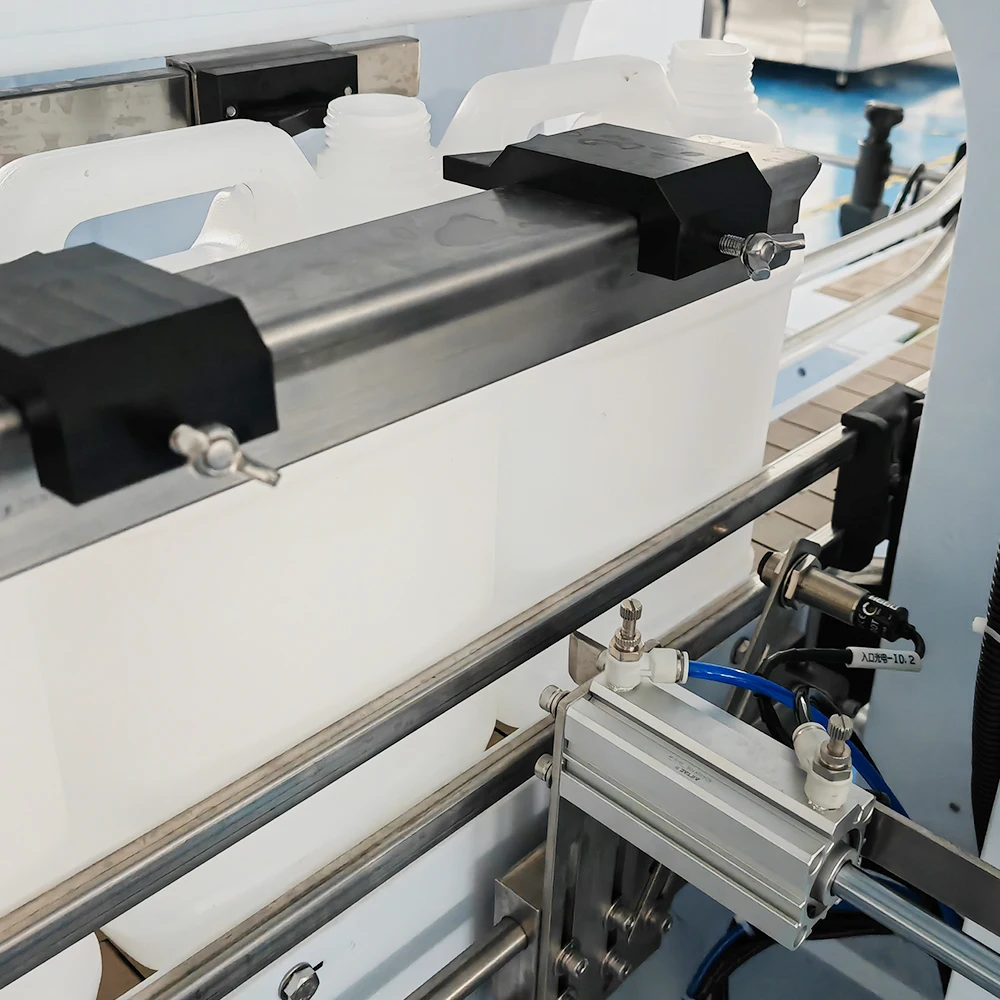 GREPACK OEM ODM Fully Automatic Gravity Linear Chlorine Containing Corrosive Liquid Filler Toilet Cleaner Filling Machine