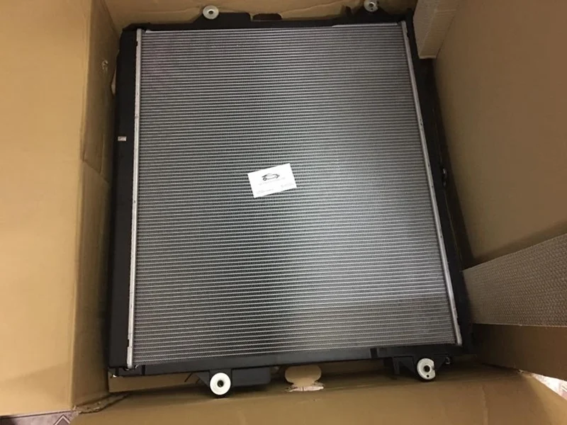 Radiator Assembly for Toyota LEXUS Land Cruiser Coaster Tundra