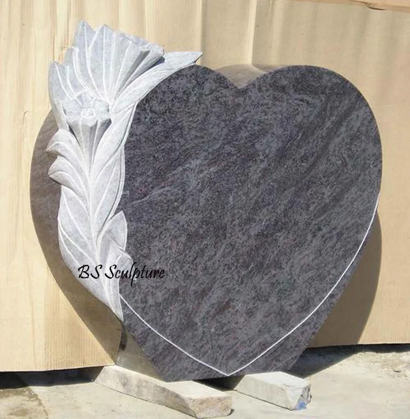 Памятник надгробия из черного гранита с цветочными резьбами