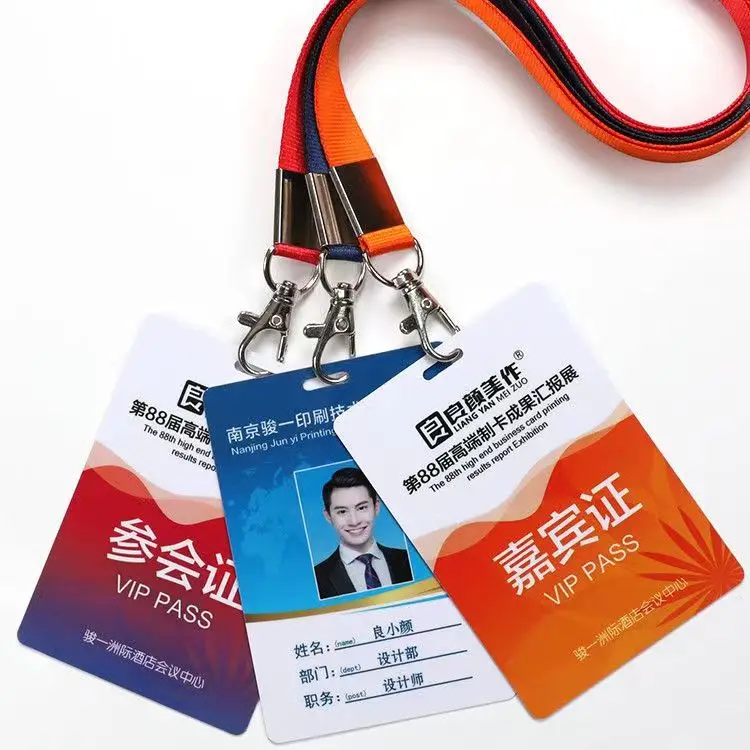 Event Badges Punch Hole PVC Plastic Digital Printing UV Printing Film Lamination Plastic School Id Printing Custom Magnetic Card