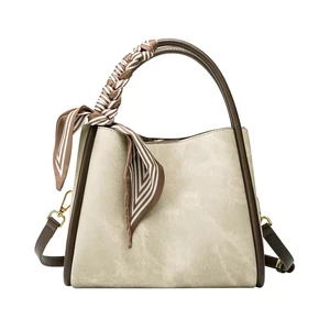 2026 New Autumn Winter Retro Fashion Women's Large Capacity Shoulder Bag Popular This Year's Texture Mother Bucket Bag Lady