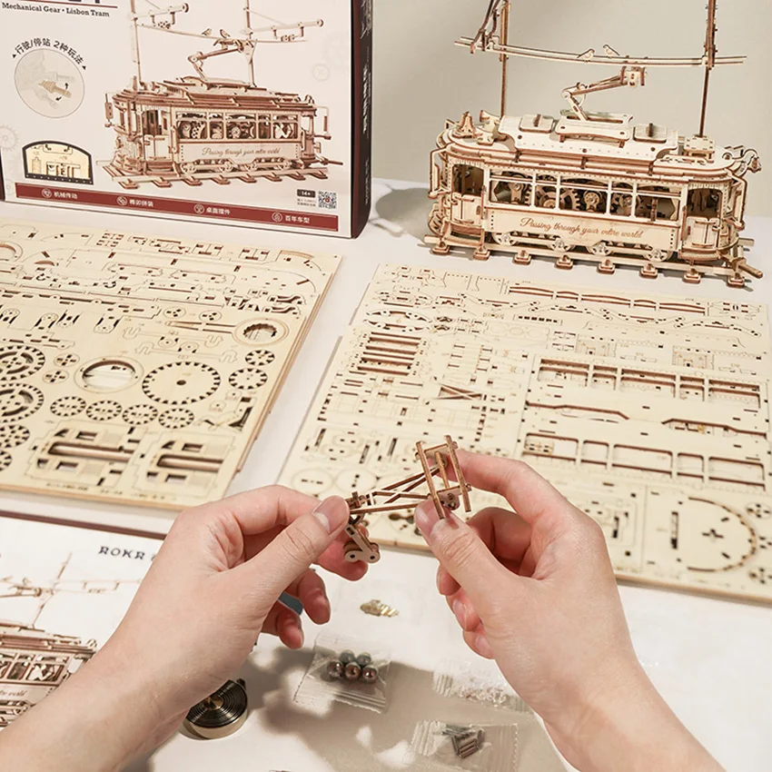 Robotime Rokr Wood Crafts LK801 Classic City Tram Model Kits DIY Assemble Toys 3D Wooden Puzzles for Adults