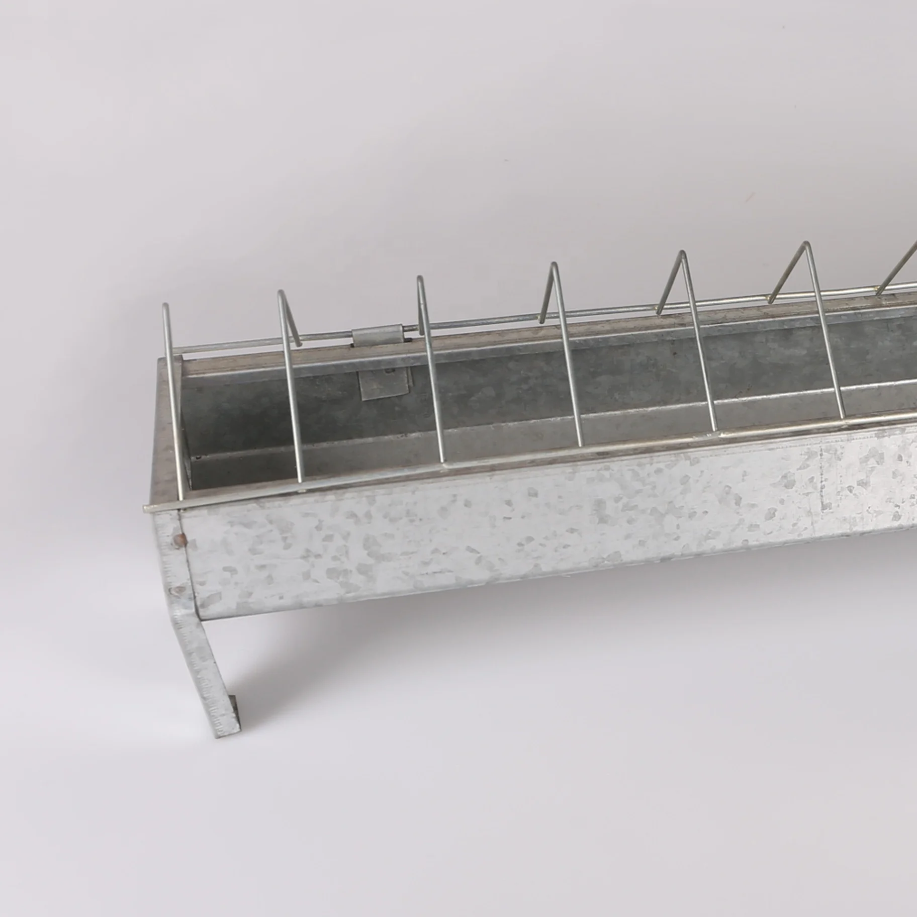 Free Sample Chicken Feeder Metal BSCI Certificate Poultry Farm Equipment Galvanized Metal Chicken Poultry Feeders and Drinkers