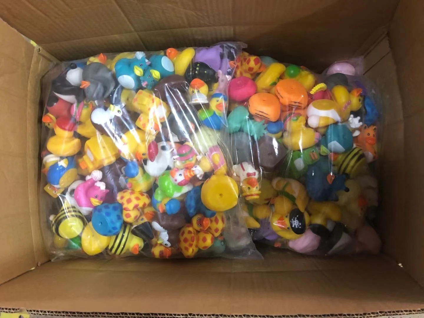 Assorted Rubber Duck With Mesh Bag 100 Rubber Ducks