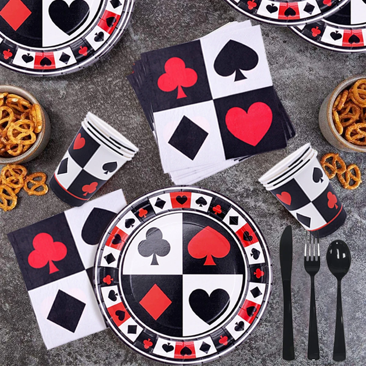 Kit Décoration Fête Casino - 61 Pièces : Assiettes, Gobelets, Serviettes, Nappe à Thème Poker Pour Anniversaire - 8