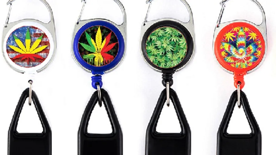 Wholesale Smoke Shop Lighter Clipper Holder Custom Black Leash