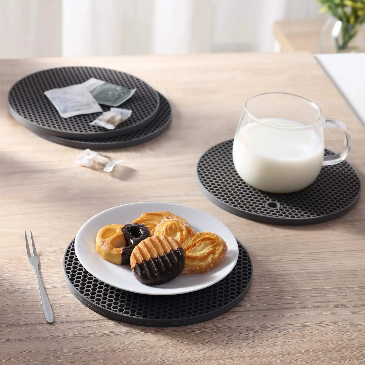 Buy Wholesale China Kitchen Utensil Heat Resistant Coasters Set Honeycomb Silicone  Rubber Dish Mat Silicone Coaster & Silicone Trivet Mats at USD 0.5