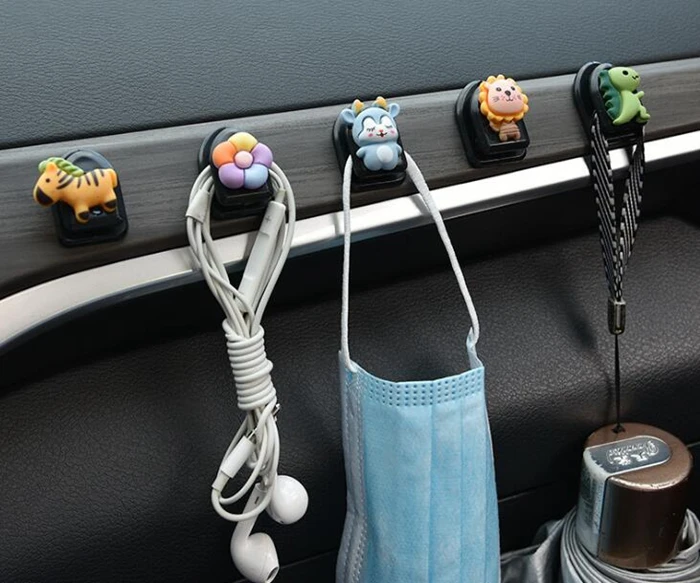 Wholesale car hook creative lovely car paste multifunctional mini small hook for car seatback