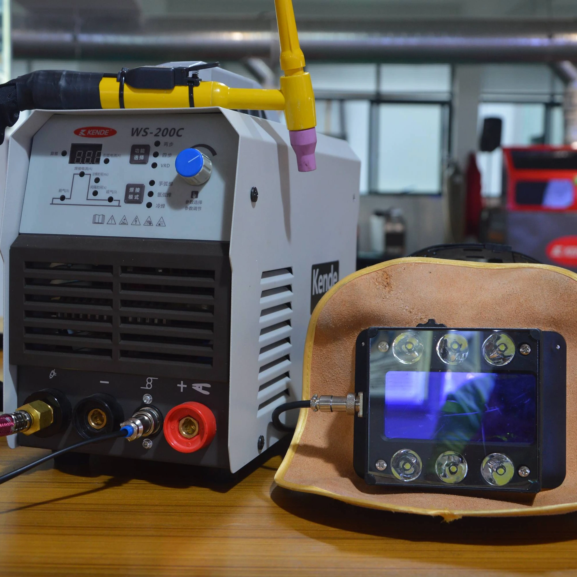KENDE Smart Control IGBT Inverter DC TIG Welder with DC Motor New Stainless Steel Cold Welder TIG 200C