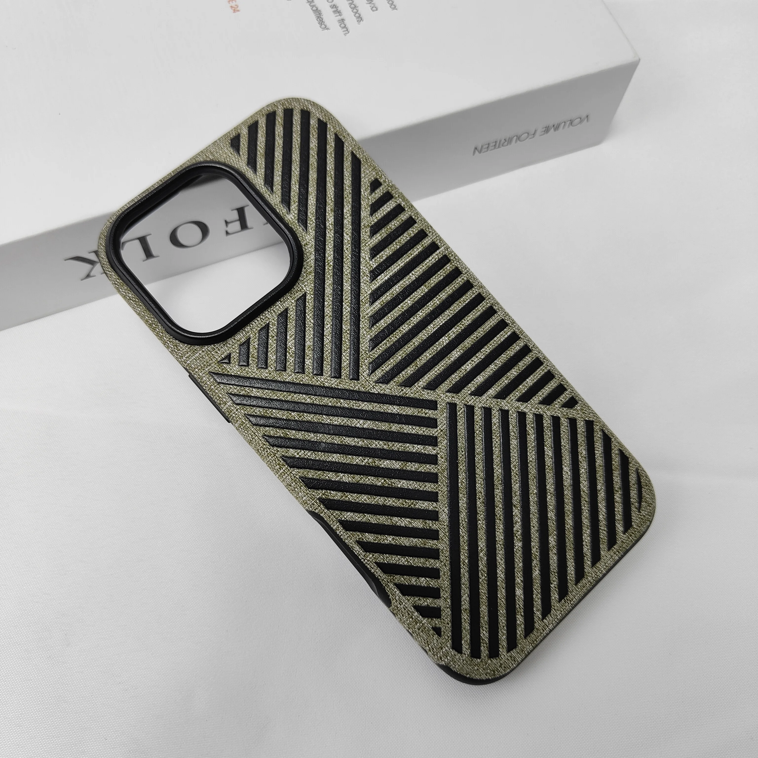 Laudtec Nueva Llegada Funda de Teléfono de Material Complejo Antideslizante para iPhone 16Pro Max  