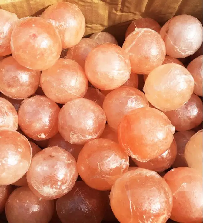 Солевые шарики еда. Saline balls. Saline balls. Saline balls. Масляные шарики для ванной.