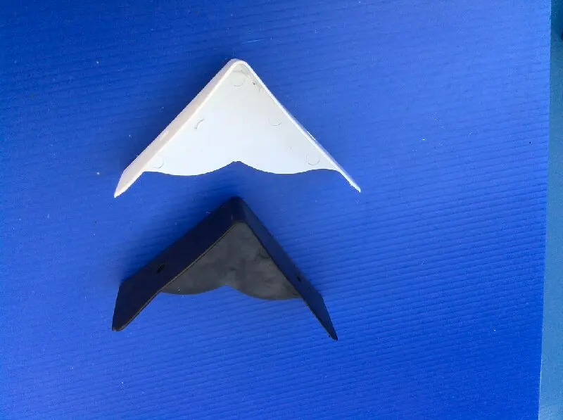 Черные/белые пластиковые угловые профили ESD для полипропиленовой коробки danpla