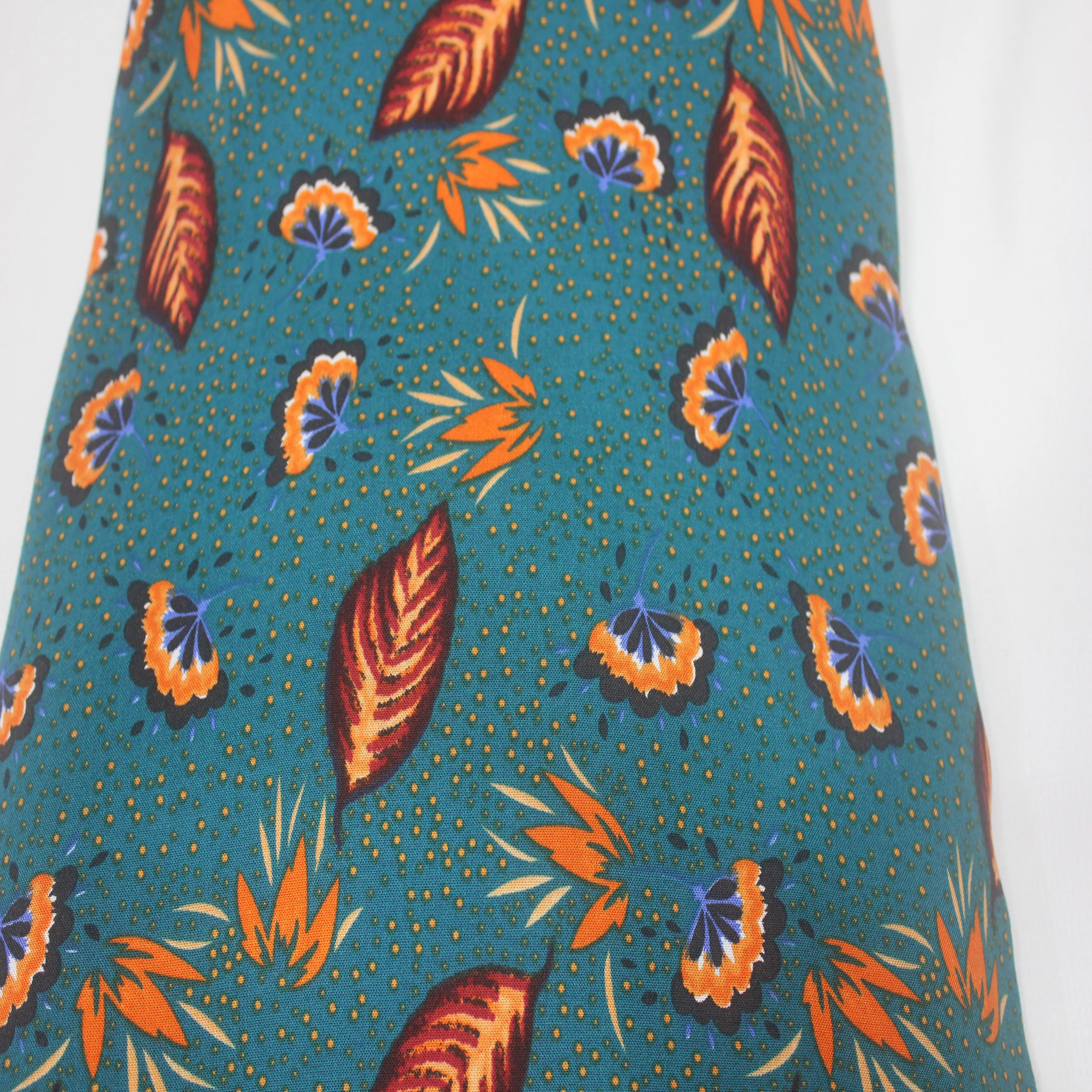 Тканая вискоза вискозная ткань с вышивкой 100% для одежды платья